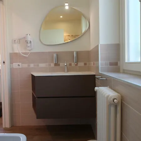 Amata Valgre Affittacamere, Comfort E Pulizia Eccezionali!! ゲストハウス